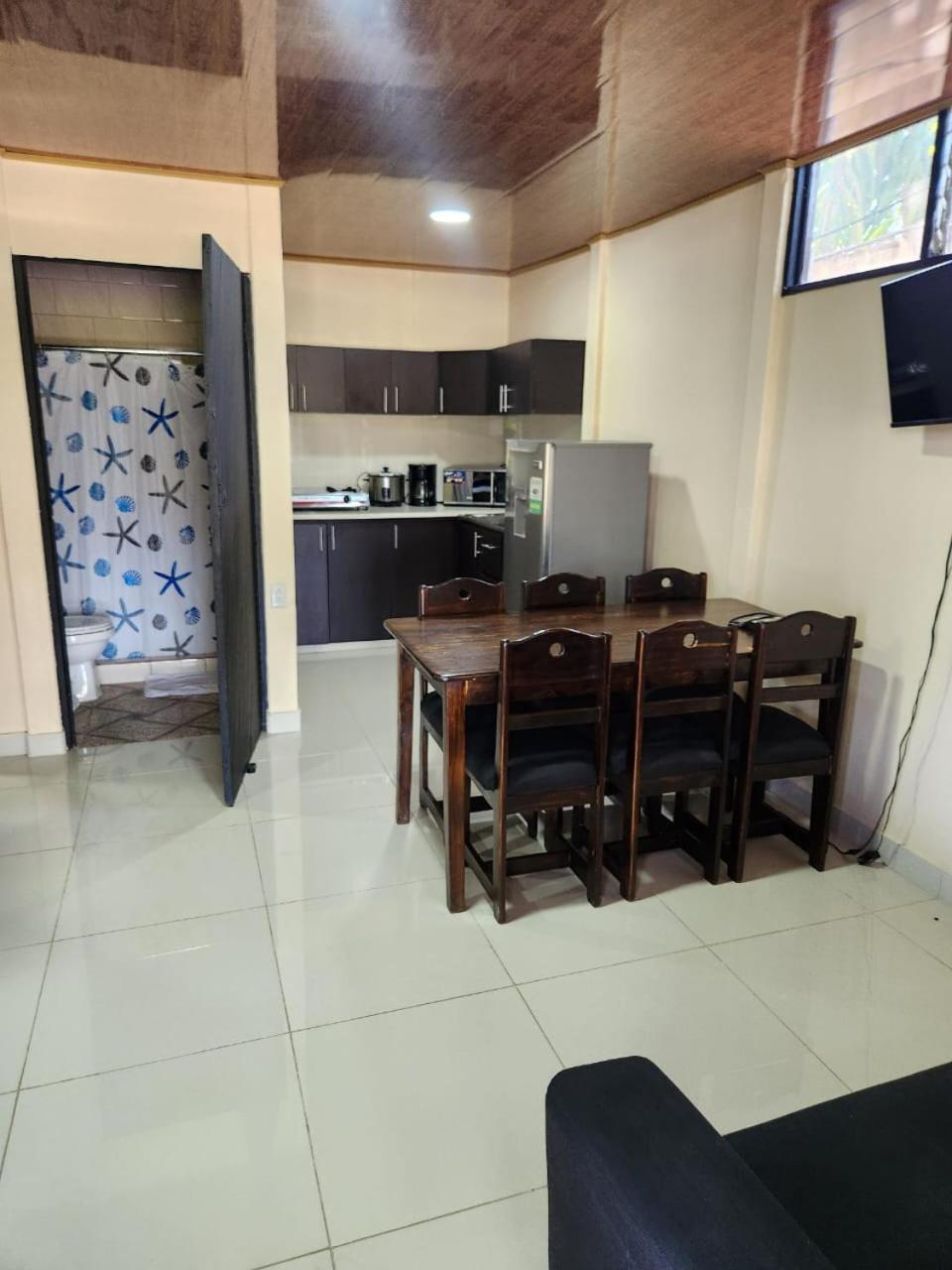 Cabinas Playa Bandera Bed and Breakfast Parrita Esterno foto