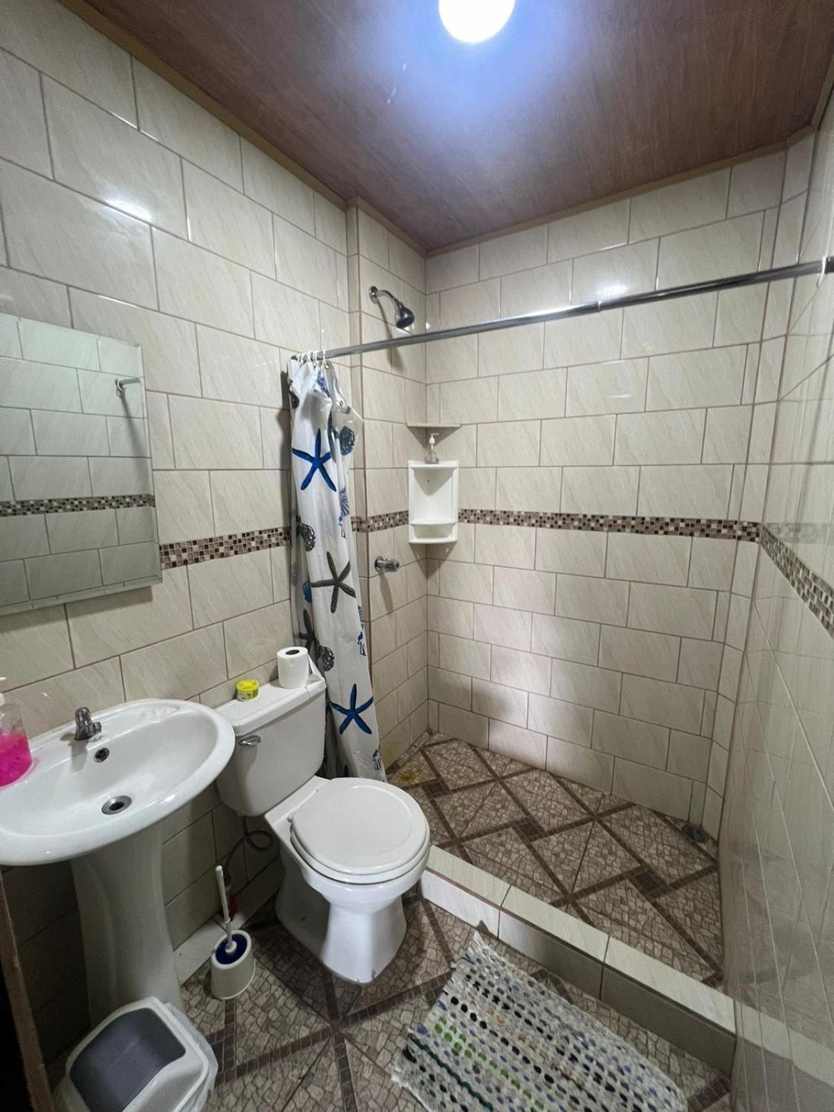 Cabinas Playa Bandera Bed and Breakfast Parrita Esterno foto